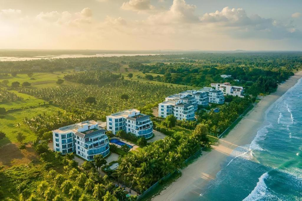 Beach Paradise Nilaveli トリンコマリー エクステリア 写真